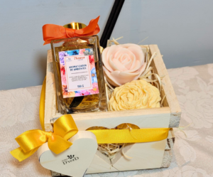 Kit 4 - Caixa de Madeira Aromatizador de Ambientes + 2 Sabonetes Flor "Flower Collection"