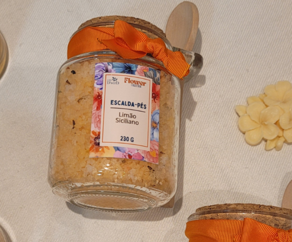 14 Escalda-pés vidro com colher dosadora de madeira 230g (escolha sua Fragrância)