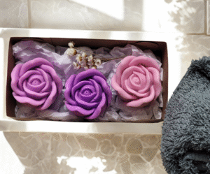 Kit Trio Flores em Sabonete (03 botões de Rosa) "Flower Collection" 180g