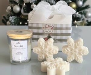 8 Box de Natal I - Vela Aromática 70g + 3 sabonetes Flocos de Neve 30g cada
