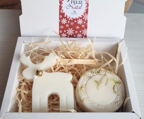 1 Caixa de Presente Serenità Vela Rena (cor off white) + Sabonete Hidratante