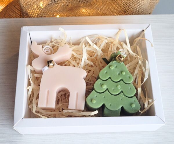 Caixa de Presente Serenità Vela Rena (cor off white) + Árvore Natalina (off white ou verde)