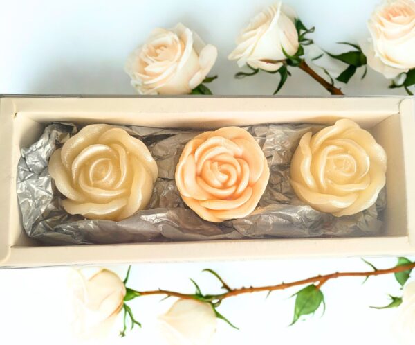 Kit Trio Flores em Sabonete Serenitá (03 botões de Rosa)