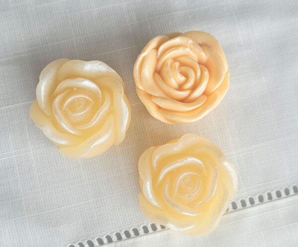 Kit Trio Flores em Sabonete Serenitá (03 botões de Rosa)